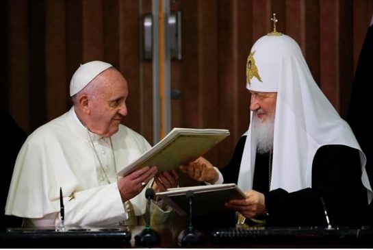 Papa celebra messa in Georgia