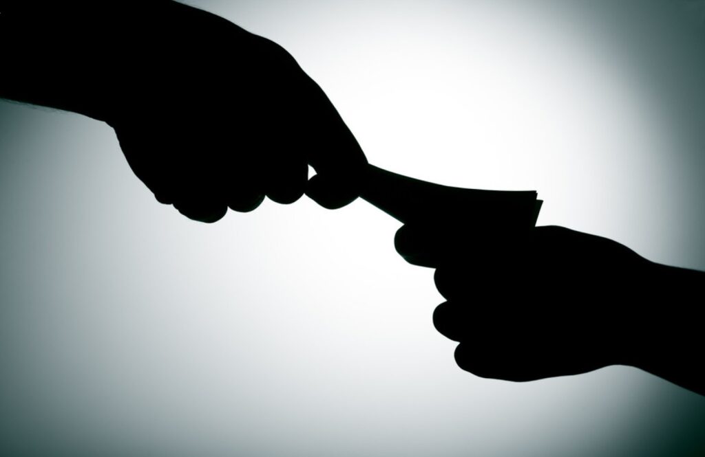 Corruzione dilagante. Due inchieste, 30 arresti per le grandi opere