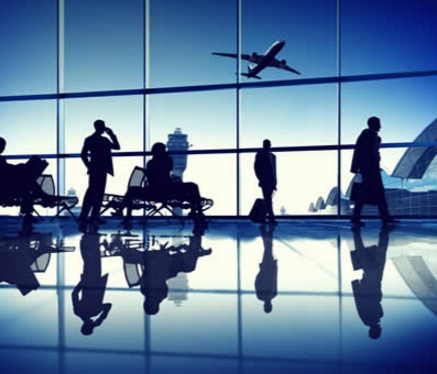 Aeroporti, le fabbriche dei cieli. Ma oltre la divisa c’è di più