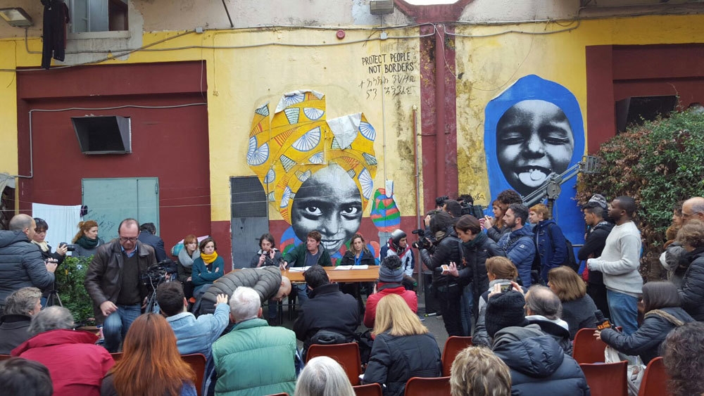Sgombero area ex Baobab a Roma, via 100 migranti