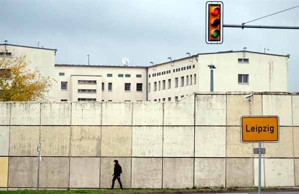 Germania: scoppia il caso dopo il suicidio del terrorista