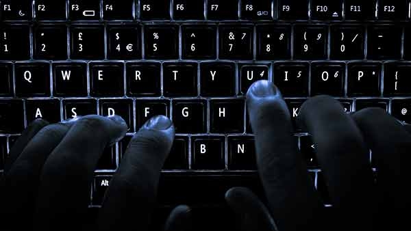 Roma, sgominata banda di hacker. 360 truffe in 2 anni