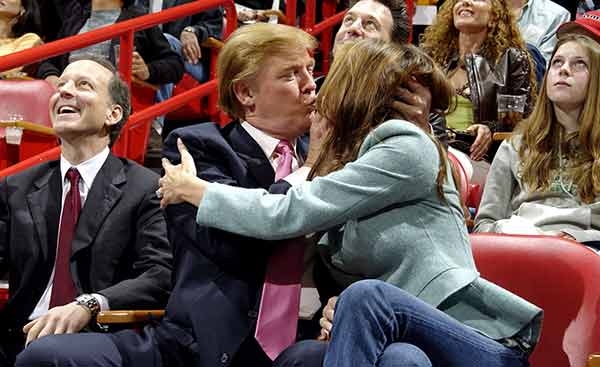 Usa. Frasi sessiste. Figuraccia di Trump che si scusa