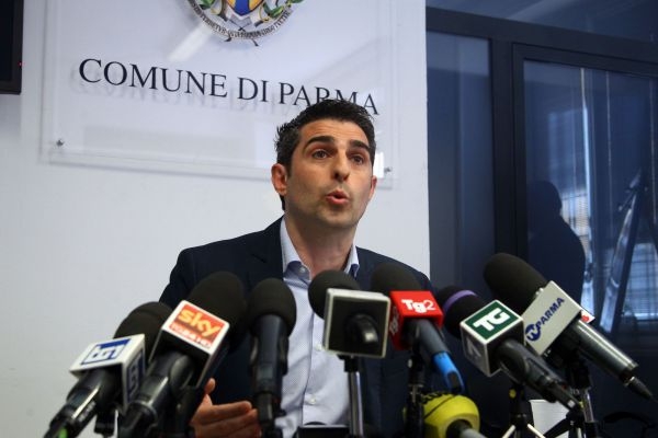 Pizzarotti lascia M5S. Sono un uomo libero