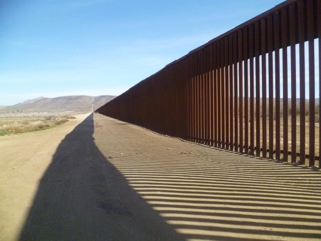 Il muro di Trump fa precipitare le borse