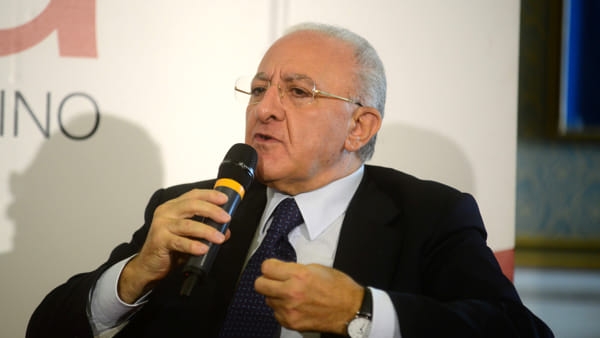 Caso De Luca, carte all’ Antimafia: è scontro