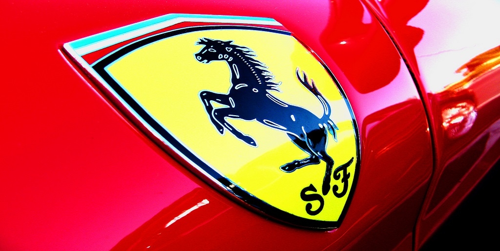 Azioni Ferrari, cosa sapere prima di comprare!