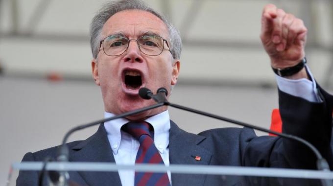 Lavoro: Epifani, governo cambi subito il Jobs Act