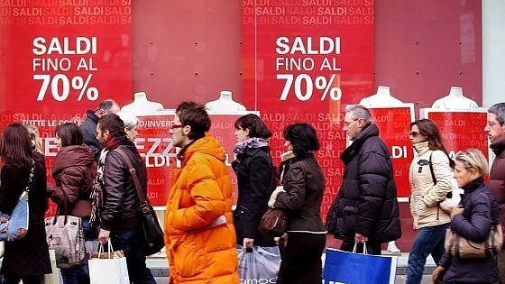 Partono i saldi. Solo il 39% delle famiglie farà acquisti