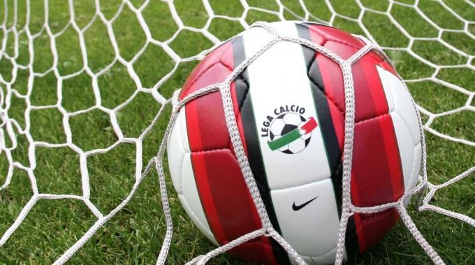 Calcio. SerieA: la Juve domina, Napoli e Roma mantengono il passo