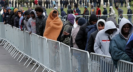 Traffico di migranti. Decine di arresti