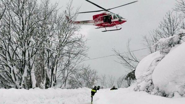 Slavina. Hotel Rigopiano sepolto dalla neve e detriti