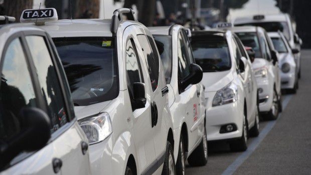 Taxi in Italia dal costo più alto in Europa