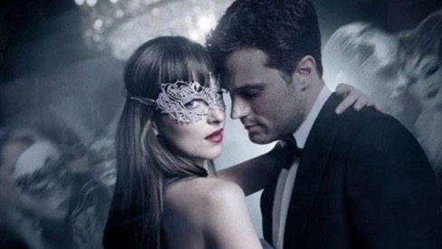 “Cinquanta sfumature di nero”,  quel romantico sadomaso …