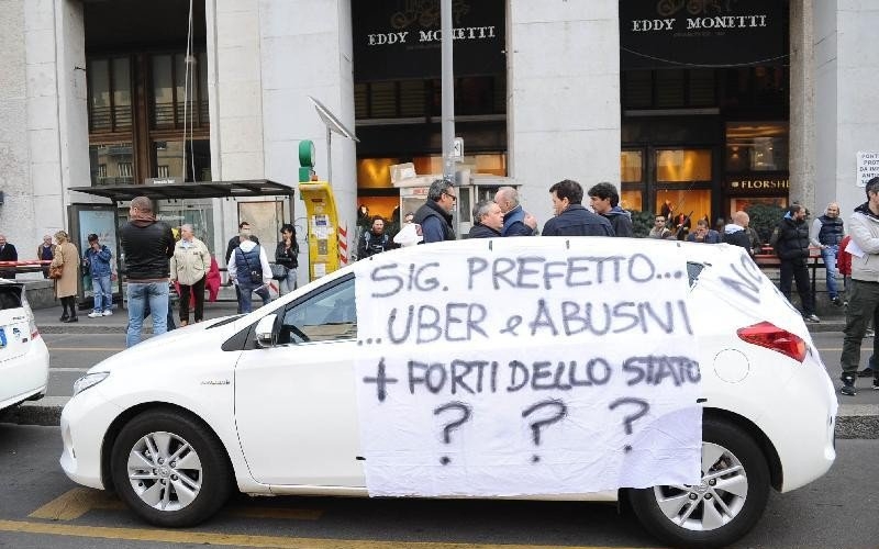 Tassisti in piazza contro il milleproroghe