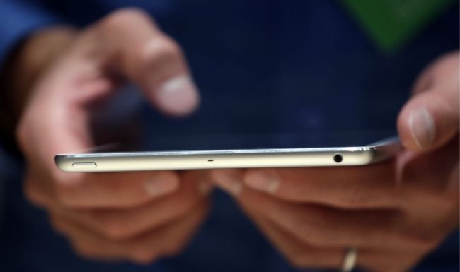 Terrorismo, Usa e Gran Bretagna vietano laptop sui voli