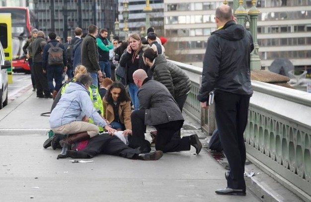 Londra. Torna la calma dopo l’attentato, l’allerta rimane