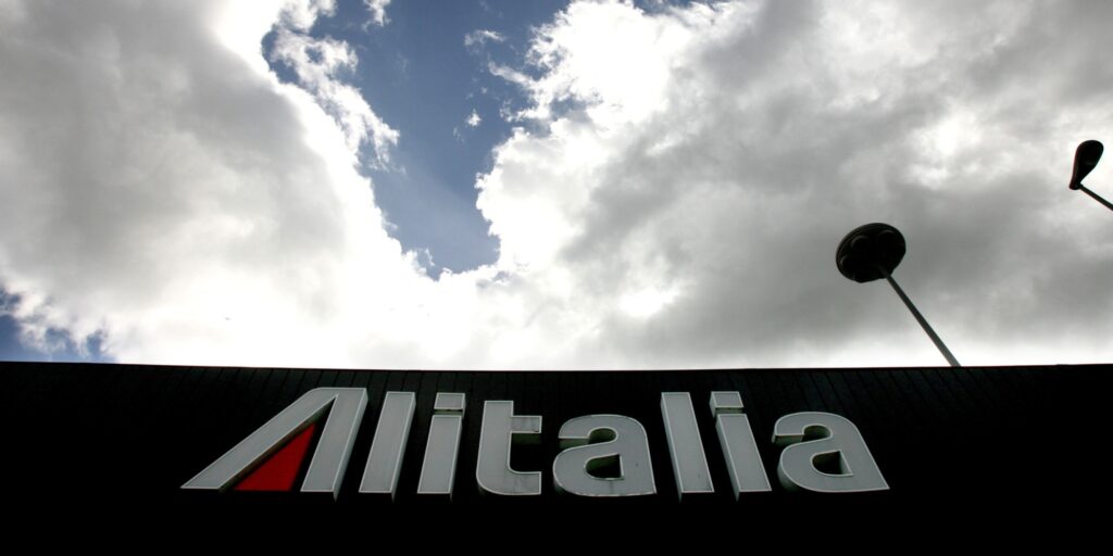 Alitalia. I sindacati richiamano al buon senso. Quale?