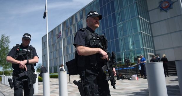 Strage Manchester, soldati in strada, rischio attacco “imminente”