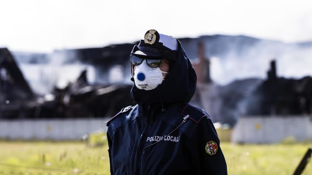 Incendio Pontina. Confermata presenza amianto, incubazione fino a 40 anni