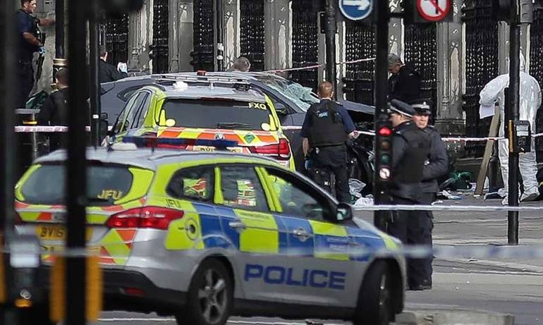 Londra: polizia conosce identità terroristi, le dirà presto