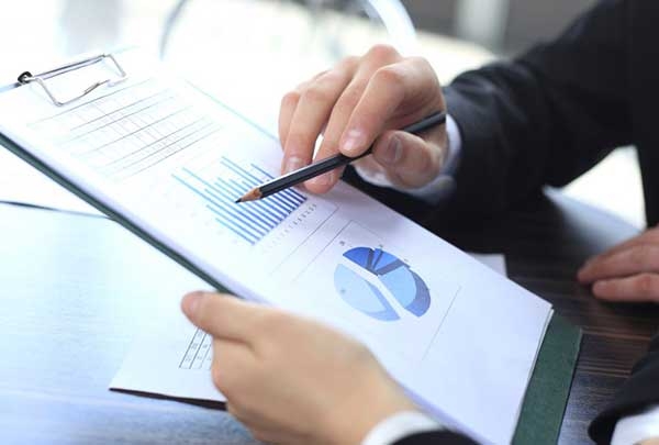10 ottimi motivi per cui chi lavora in Italia non dovrebbe investire neanche un centesimo nel nostro Paese