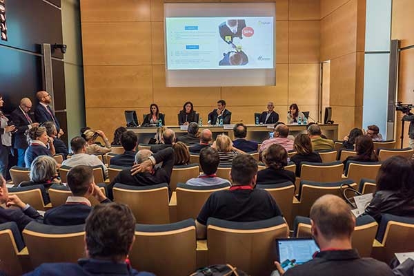 Siglato l’accordo di partnership Trenitalia-MyTaxi per un viaggio sempre più smart