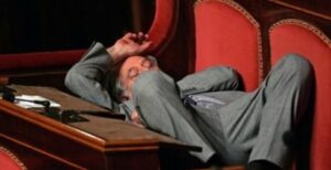 Inefficienza della politica italiana? Arriva una sensazionale scoperta scientifica