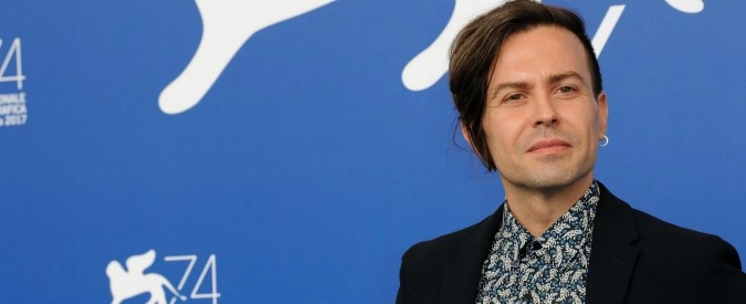 SNGCI. Solidarietà a Sebastiano Riso dai cinegiornalisti contro l’aggressione omofoba