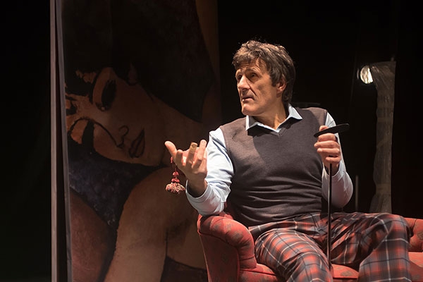 Teatro. Intervista a  Paolo Triestino: “Dietro un cretino spesso c’è una grande intelligenza”