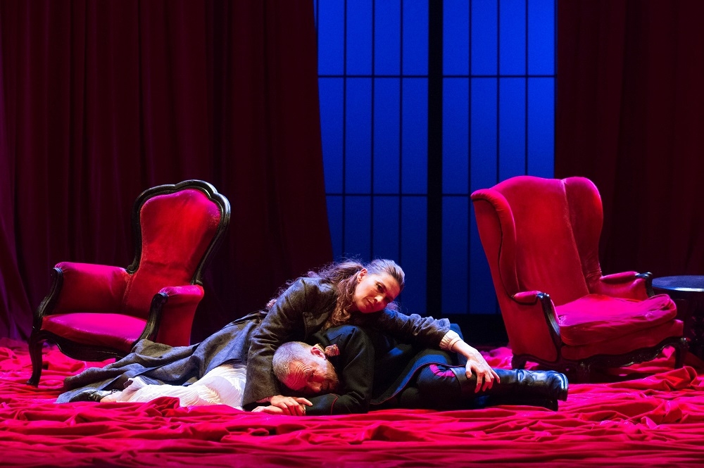 Teatro Quirino. “Il padre”, un magnifico Gabriele Lavia fa vivere Strindberg. Recensione