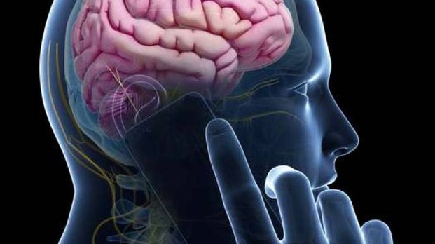 Esiste un nesso di causa-effetto tra l’uso del telefonino e il cancro al cervello?