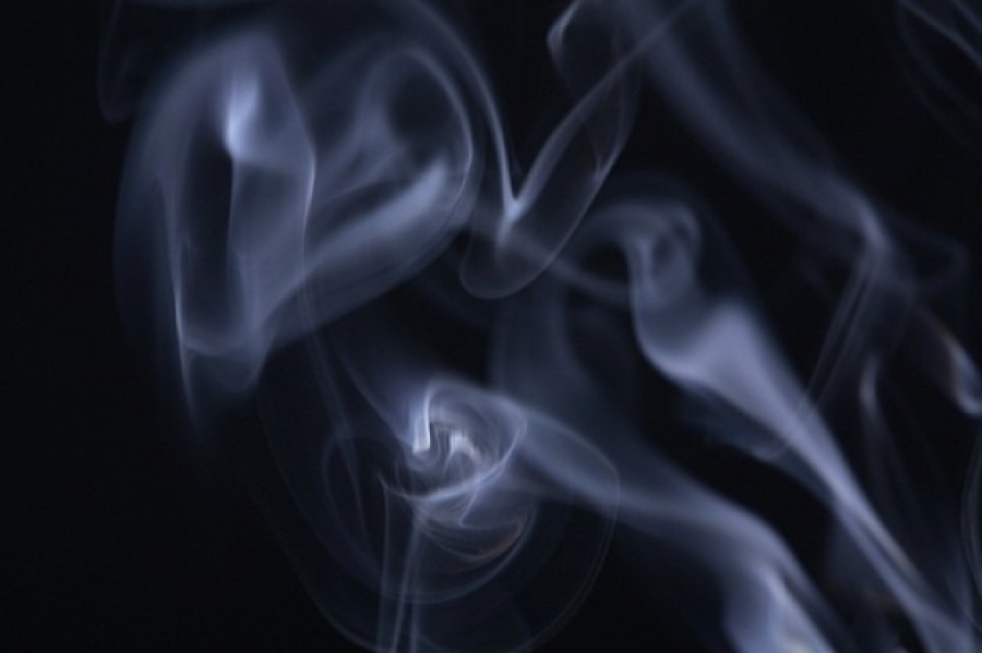 Cercami nel fumo di una sigaretta