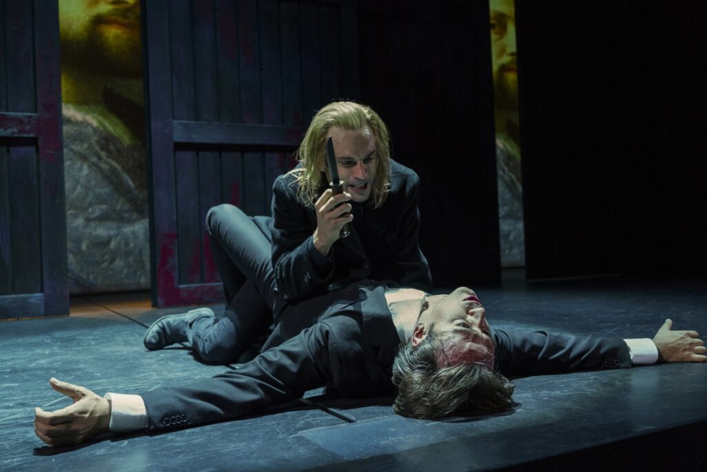 Teatro Argentina. “La tragedia del vendicatore” ovvero chi di spada ferisce, di spada perisce. Da vedere