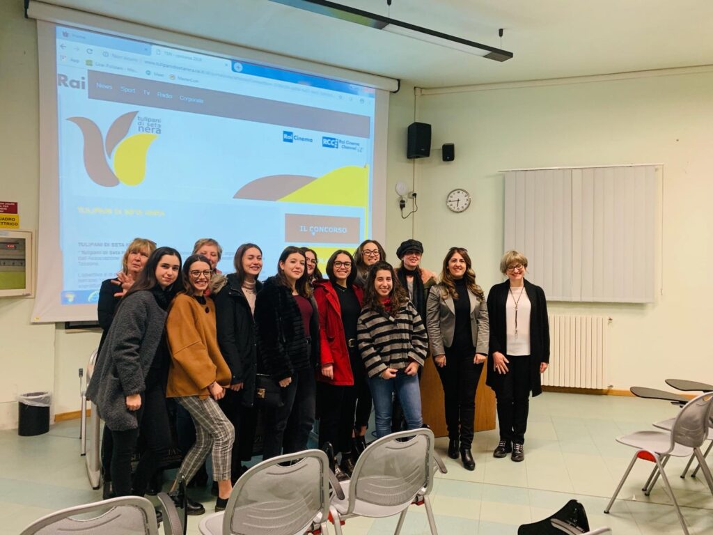 “Filma la bellezza con il tuo smartphone in 7 minuti”. Il tour di premiazione