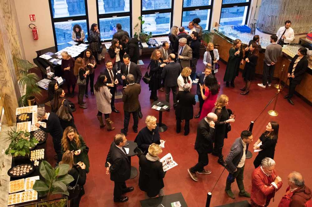 Teatro Eliseo di Roma. Kabir Bedi  presenta la ONG Care & Share Italia
