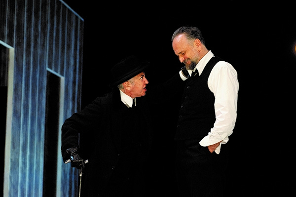 Teatro Argentina. Boom di spettatori per Massimo Popolizio in “Un nemico del popolo”