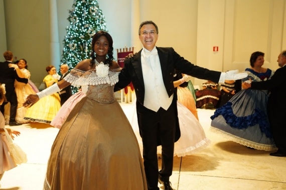 Palazzo delle esposizioni. Gran Ballo di Natale in costume dell’800