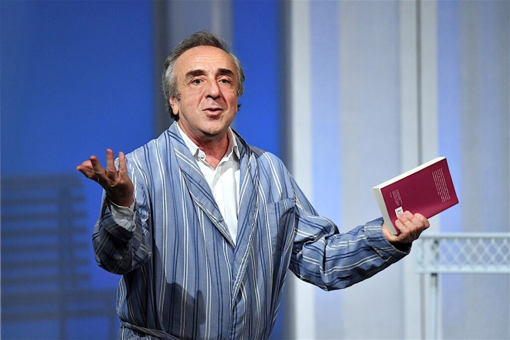 Teatro Quirino. “Si nota all’imbrunire” con un magnifico Silvio Orlando