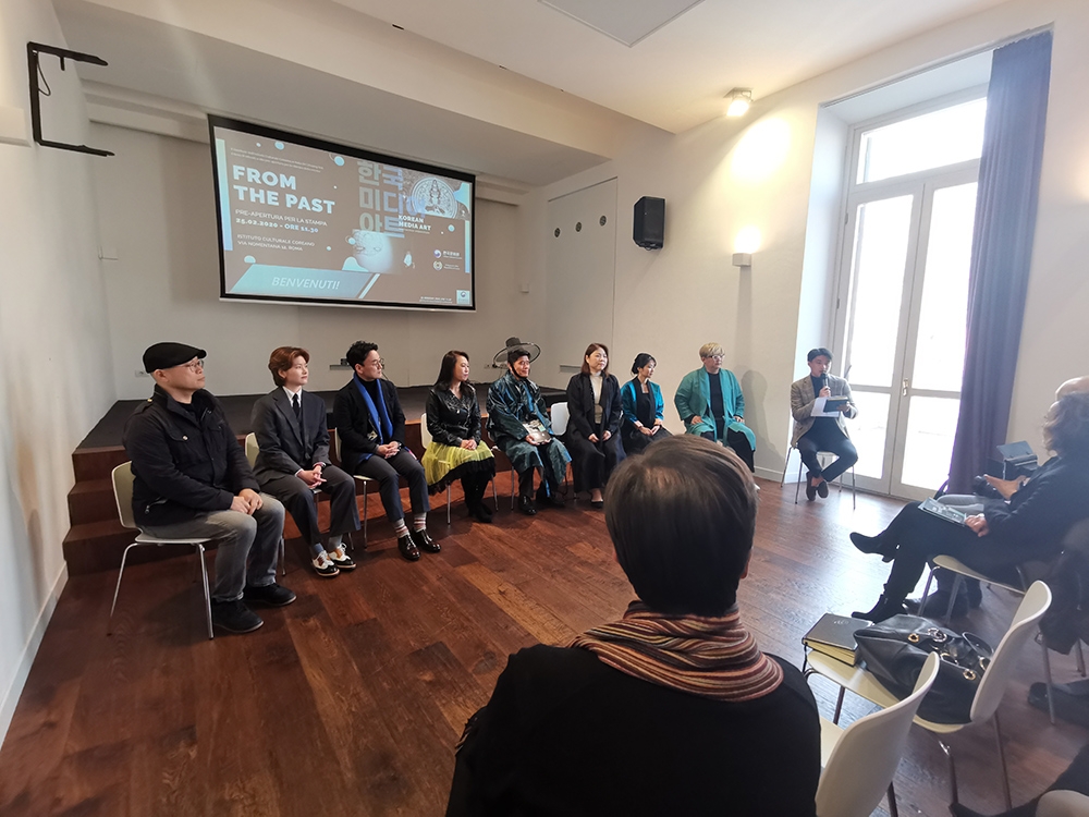 Istituto Culturale Coreano. “From the past”, una mostra raffinatissima