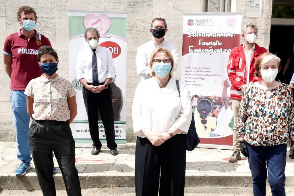 Covid 19. I servizi “Salvamamme:famiglie in emergenza” e “Sicurezza con amore” della regione Lazio