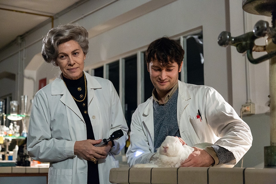 Rai1. Giovedì 26 novembre in prima serata “Rita levi Montalcini” con Elena Sofia Ricci