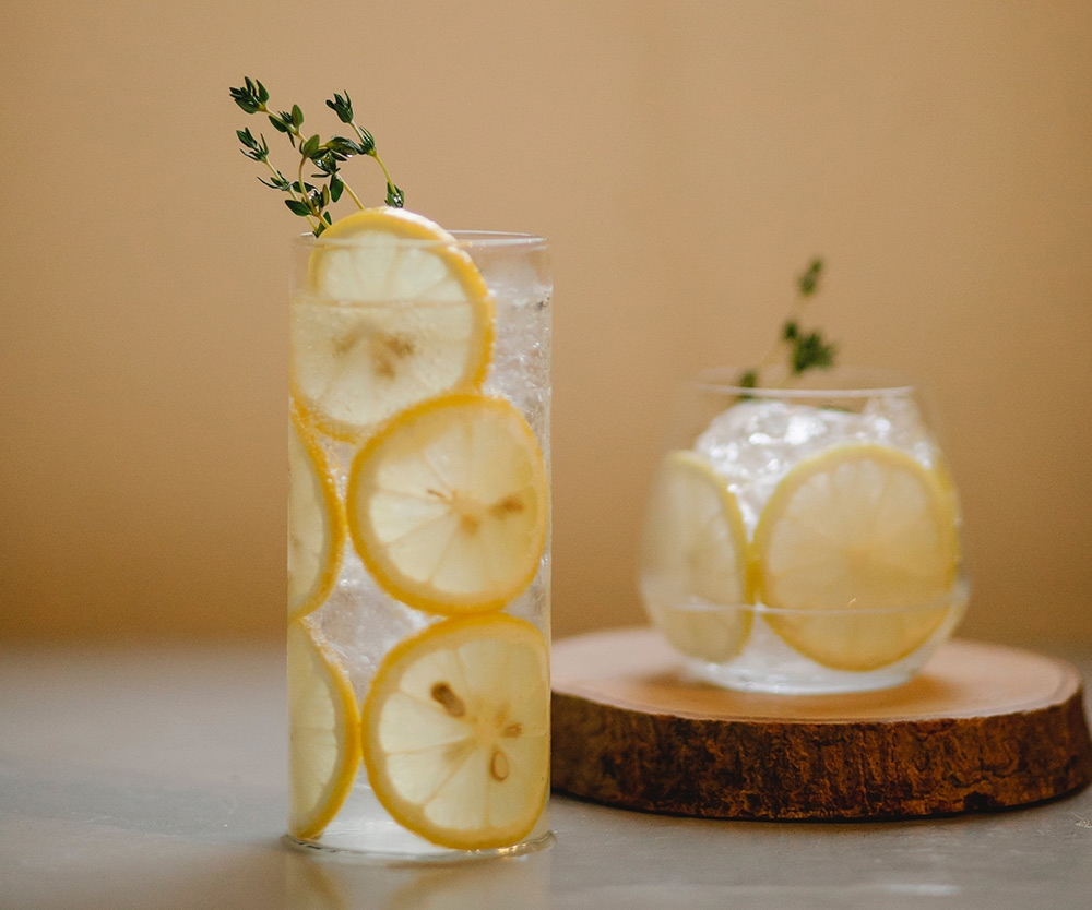 Acqua aromatizzata: la soluzione rinfrescante e salutare per l’estate