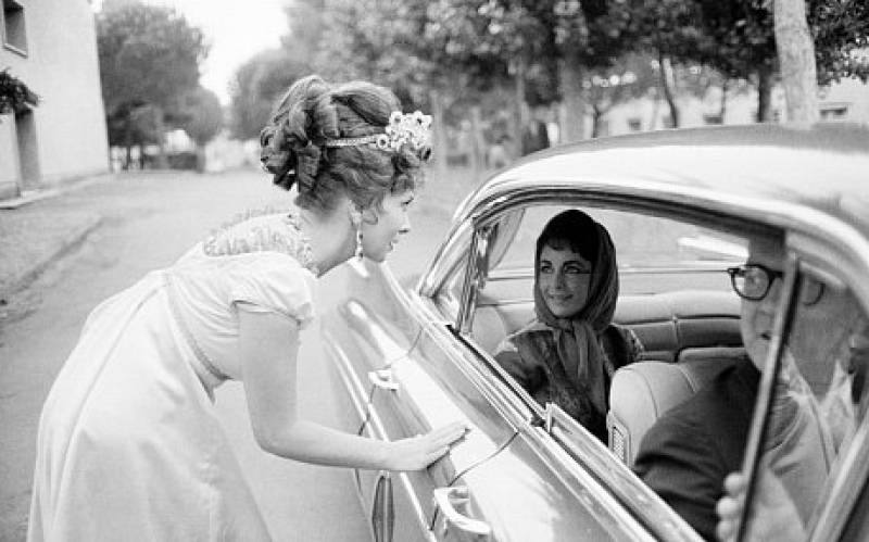 “Via Livorno”, un’autobiografia – 9 :  “Liz Taylor e la Lollo: il mistero di Cleopatra”