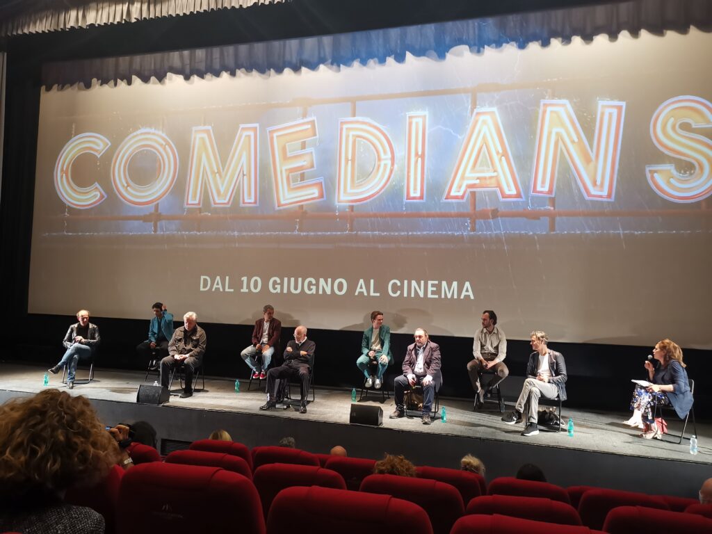 “Comedians” di Gabriele Salvatores, il lato oscuro di una chiara risata
