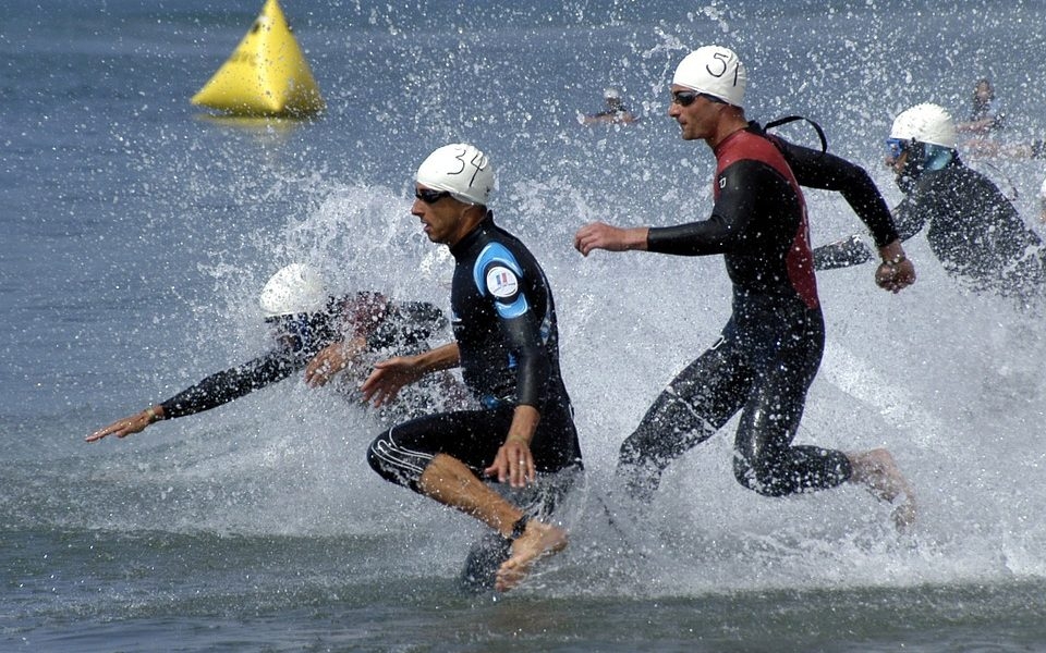 Triathlon Sprint di Gravedona: un evento sportivo dal respiro culturale