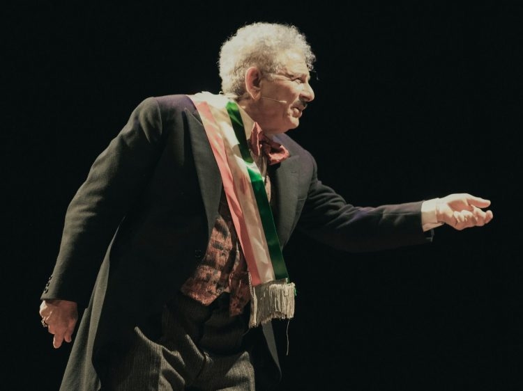 Teatro Quirino: Guarnieri svela il malcostume italiano nel suo “Ispettore generale”