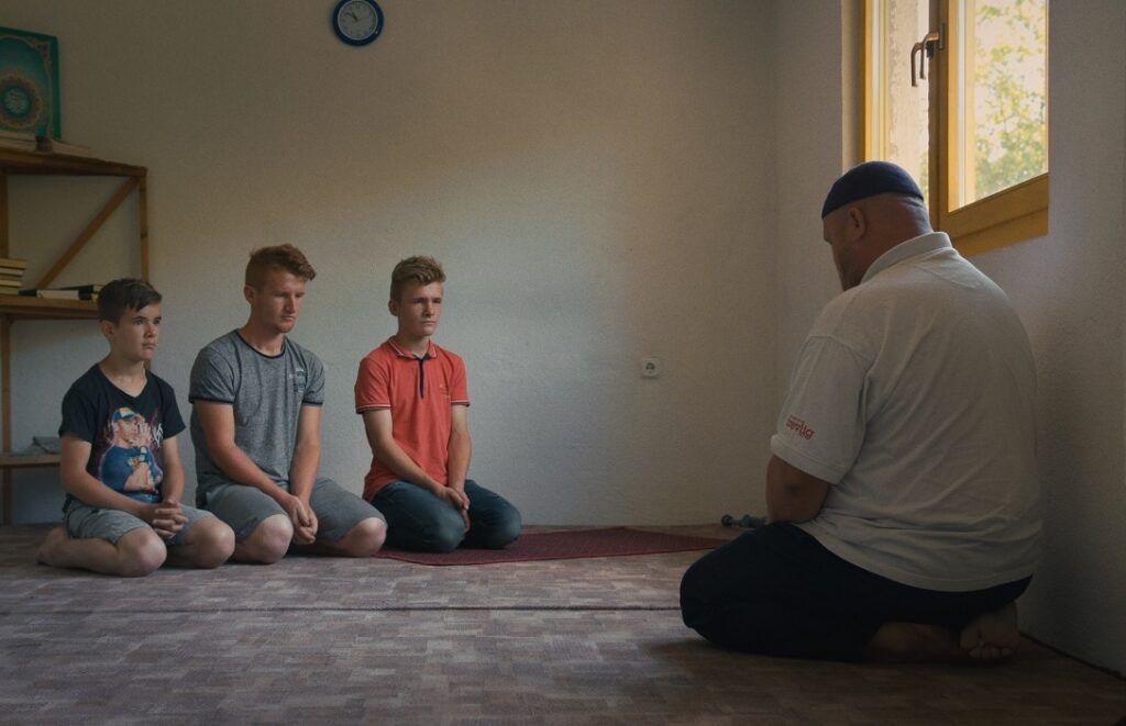 “Brotherhood” di Francesco Montagner, dal 21 aprile un documento prezioso di cinema-realtà