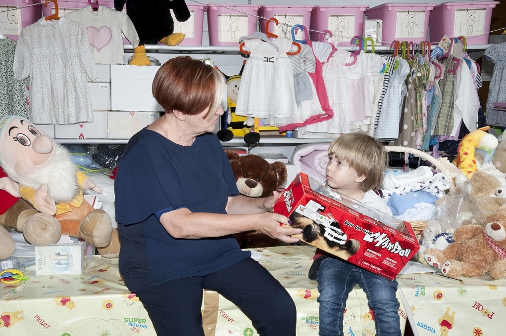 Salvamamme. Speciale free temporary shop gratuito di 15.000 capi per famiglie ucraine e utenti associazione
