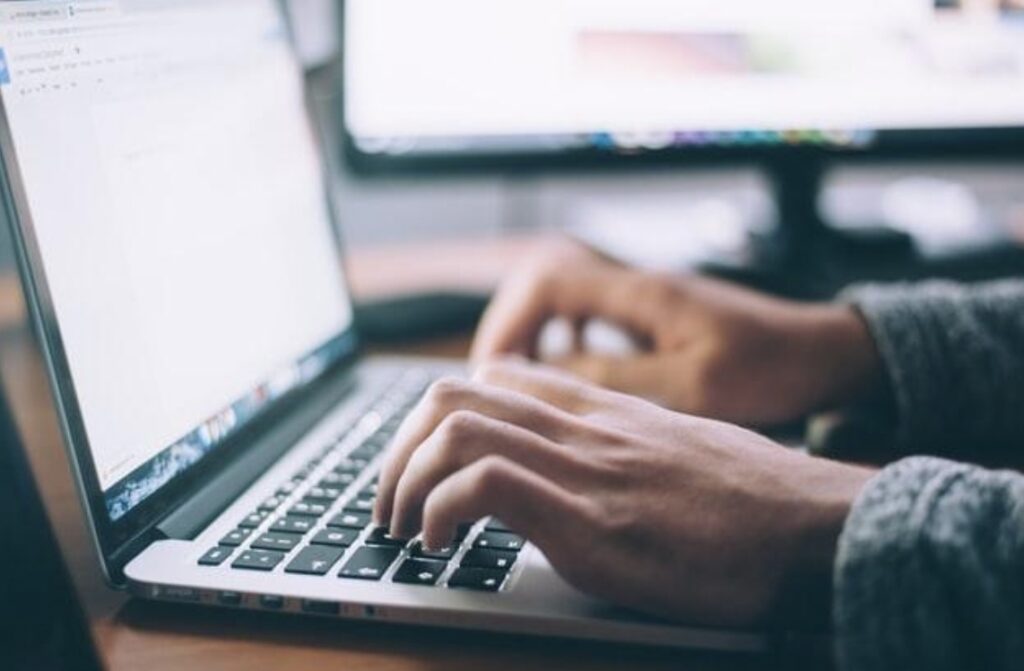 Voucher connettività per le imprese: come funziona?